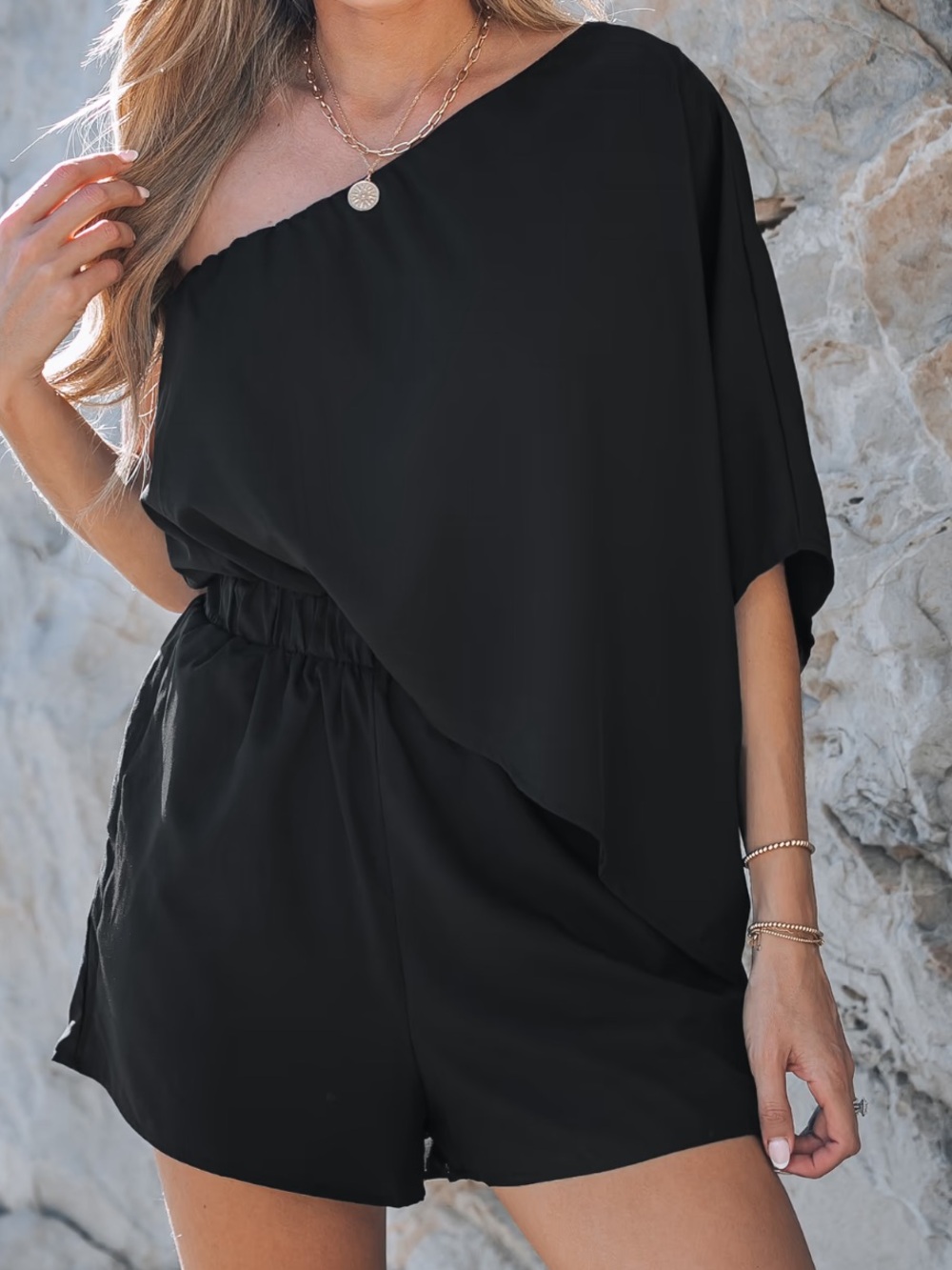 CUPSHE NWT Black One Shoulder Overlay Romper Size S